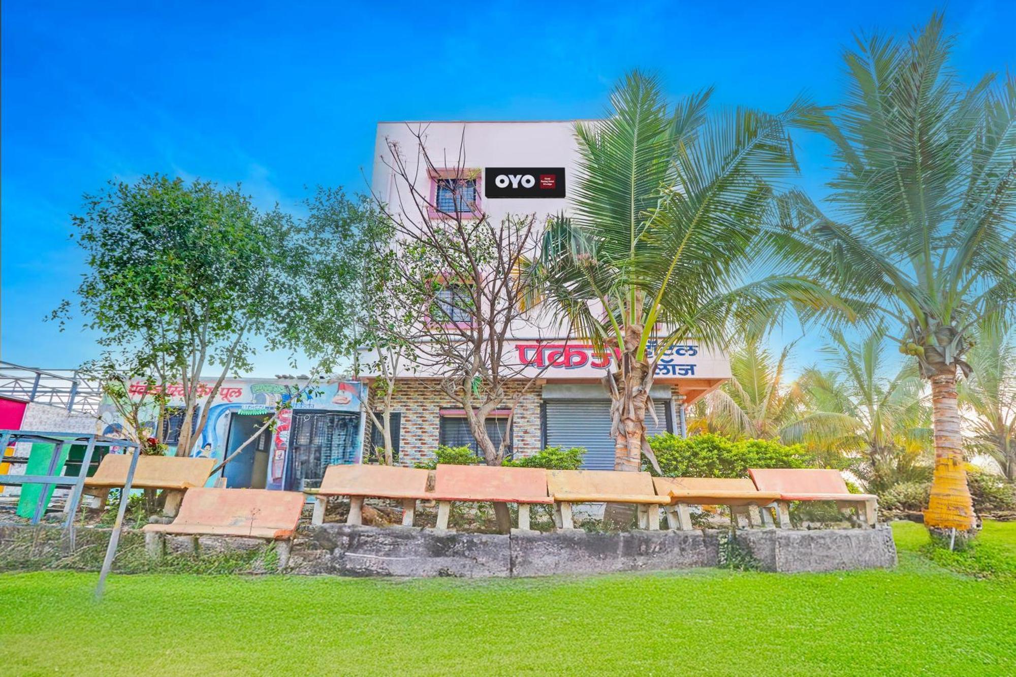 Hotel O Pankaj Hotel & Lodge Gangapur  Exteriör bild