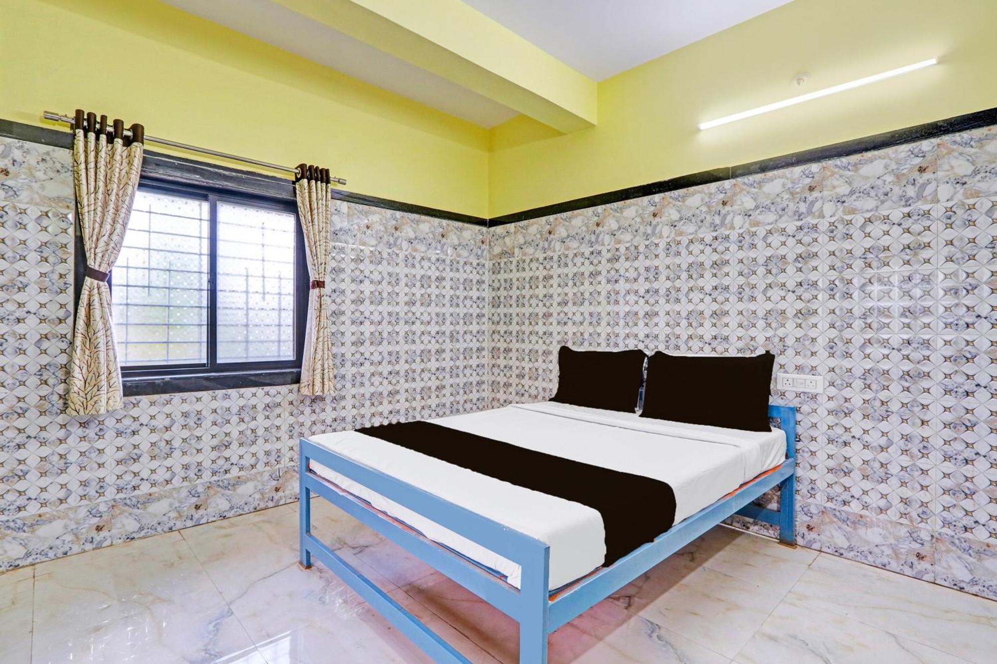 Hotel O Pankaj Hotel & Lodge Gangapur  Exteriör bild