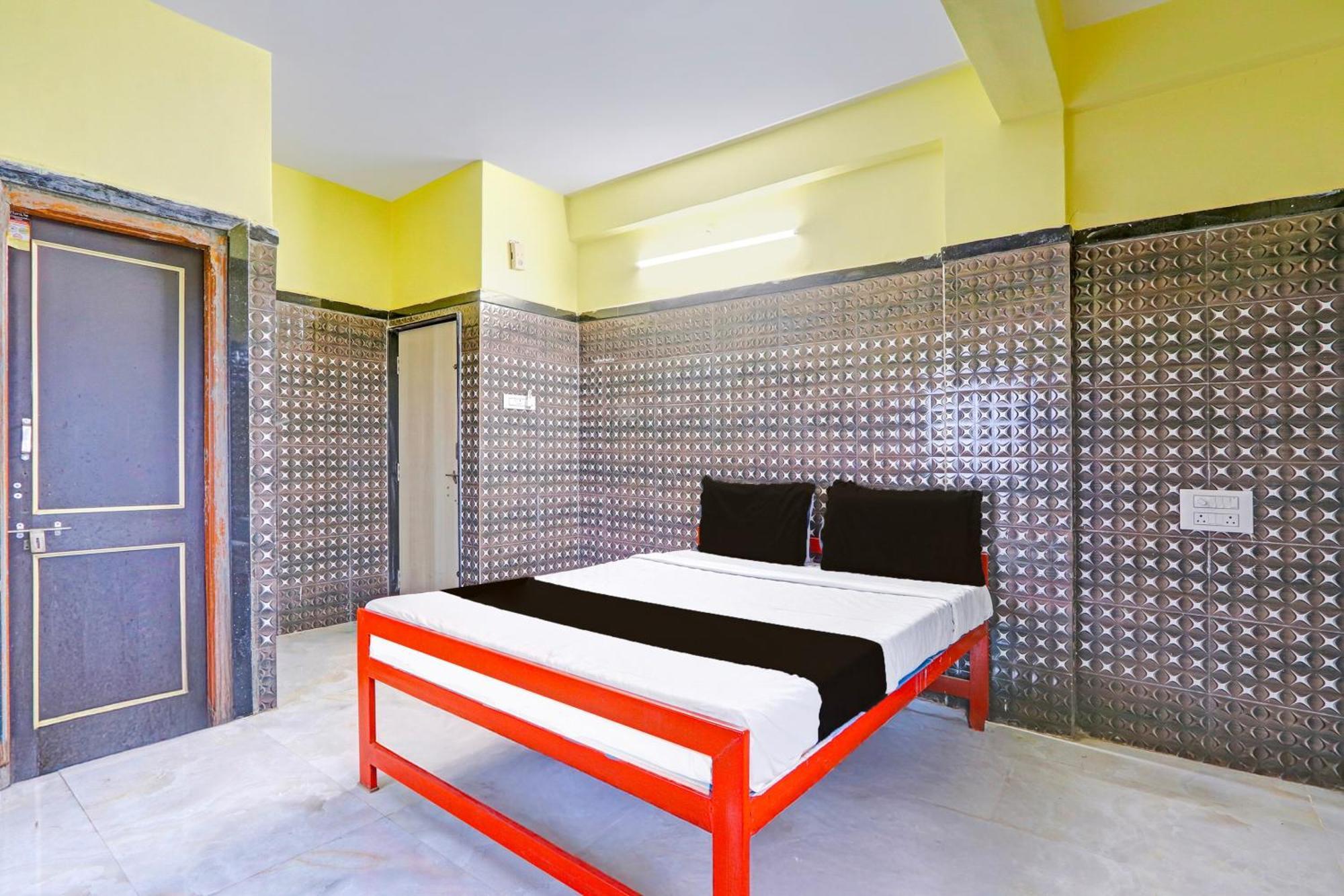 Hotel O Pankaj Hotel & Lodge Gangapur  Exteriör bild