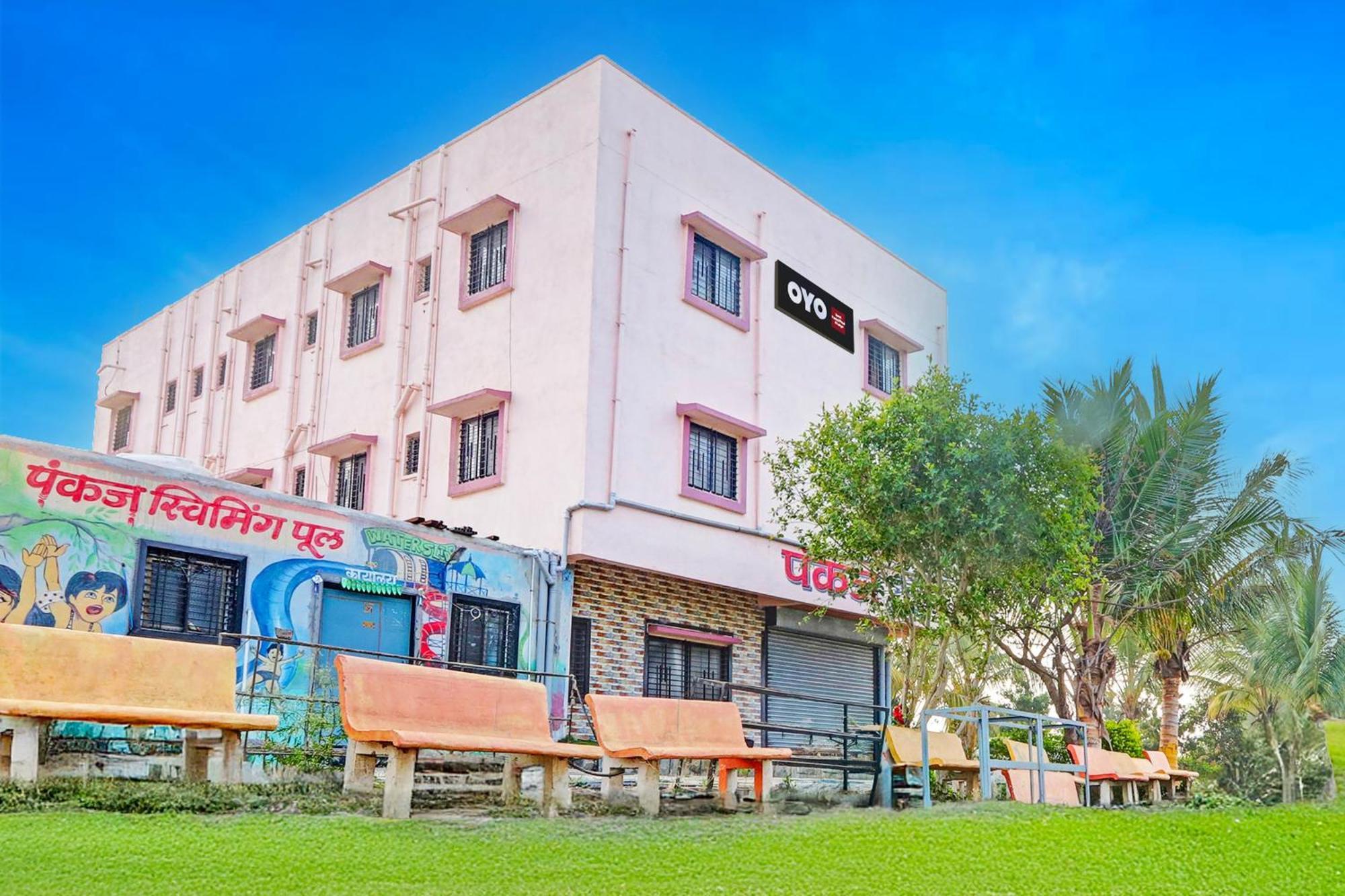 Hotel O Pankaj Hotel & Lodge Gangapur  Exteriör bild