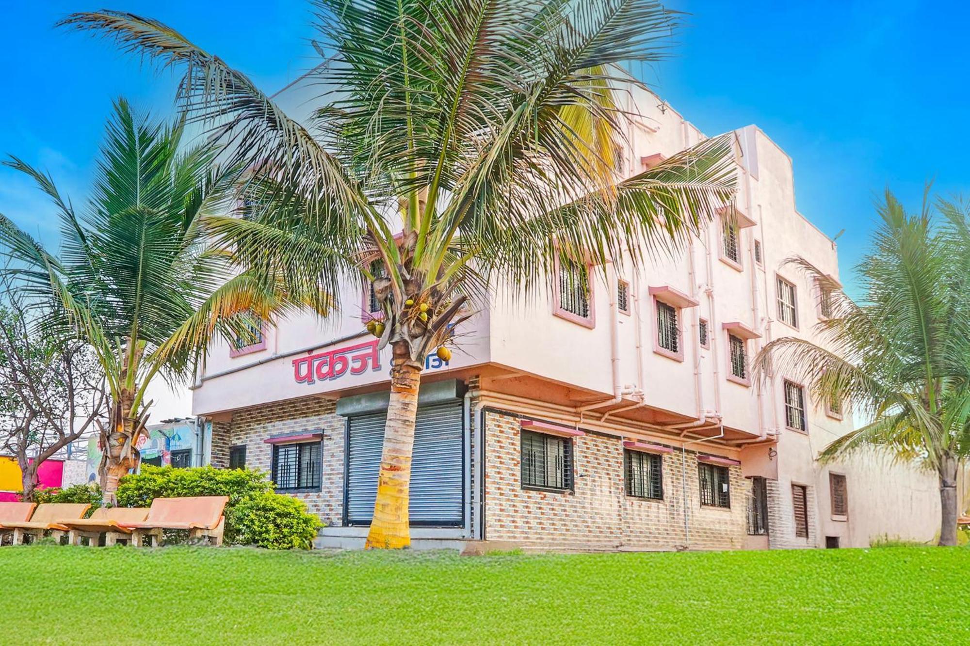 Hotel O Pankaj Hotel & Lodge Gangapur  Exteriör bild