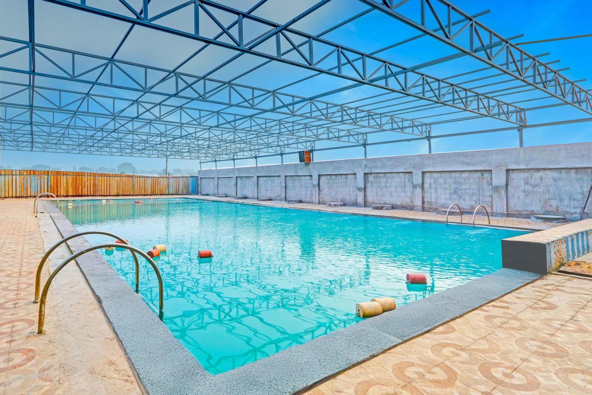 Hotel O Pankaj Hotel & Lodge Gangapur  Exteriör bild